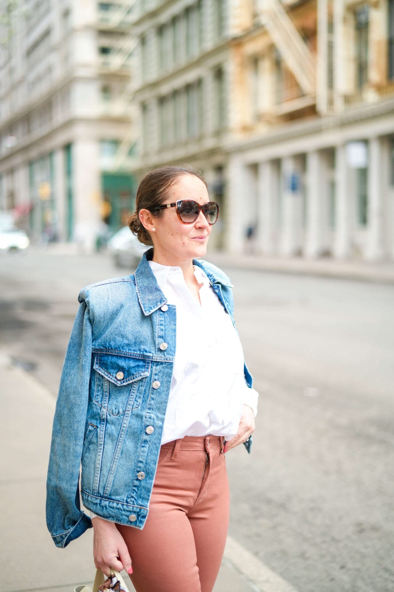 Oversized Button Down Outfit for Spring - Modnitsa Styling